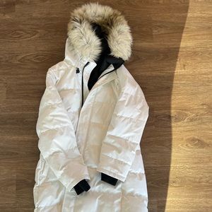 Aritzia TNA Powder Parka XL WHITE faux fur Responsible